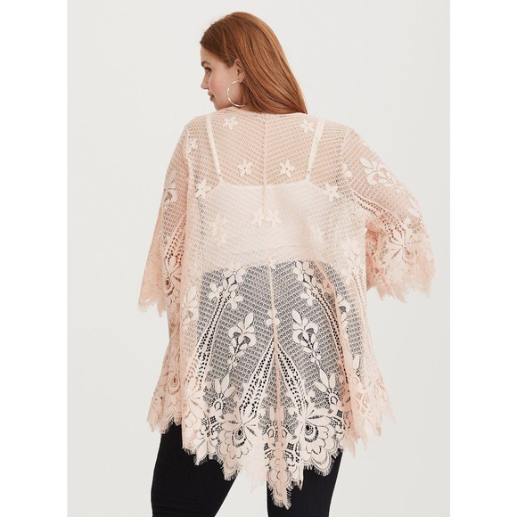 Torrid Scalloped Lace Kimono Open Front Pale Blush Floral Plus Size 3/4 3X 4X - Picture 4 of 10